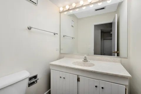 $1,799,000 | 1149 West Wellington Avenue, Chicago, IL 60657