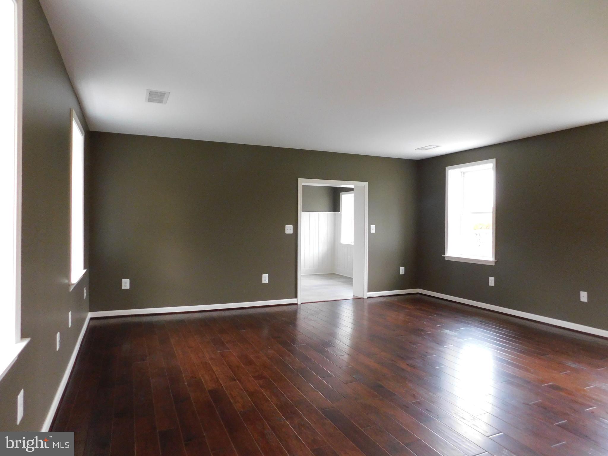 1989 Castleton Road Darlington, MD 21034 - Photo 8 of 24 Living Room
