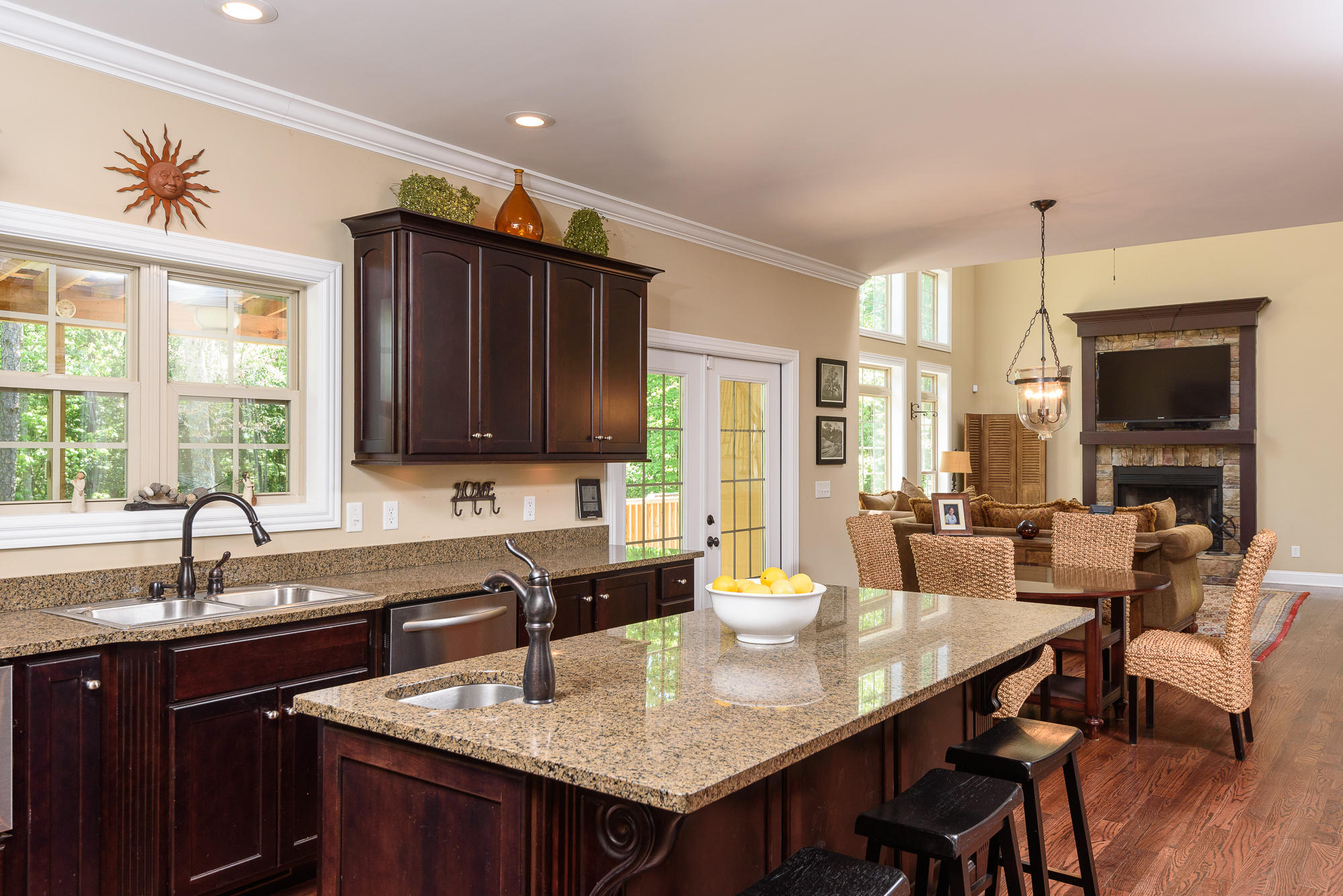 333 Horseshoe Road Signal Mountain, TN 37377 - Photo 15 of 40 kitchen_2
