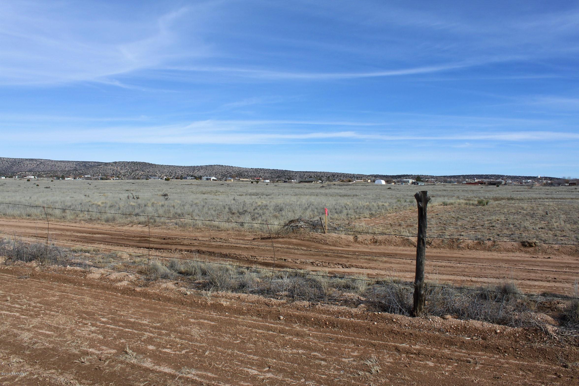 25580 North High Desert Road Paulden, AZ 86334 - Photo 10 of 18 a view of an ocean beach