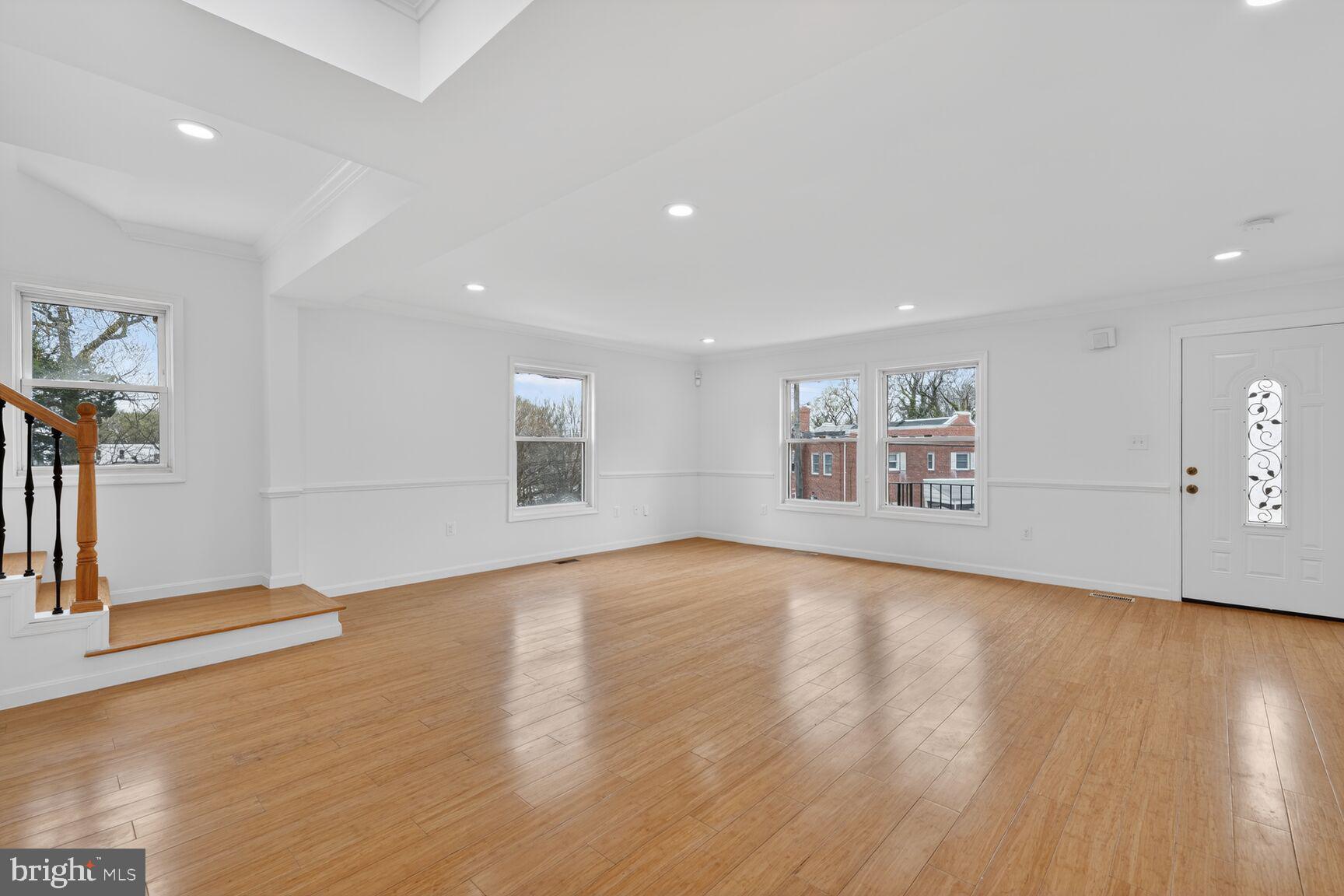 1242 Anacostia Road Southeast Washington, DC 20019 - Photo 4 of 25 Living Room