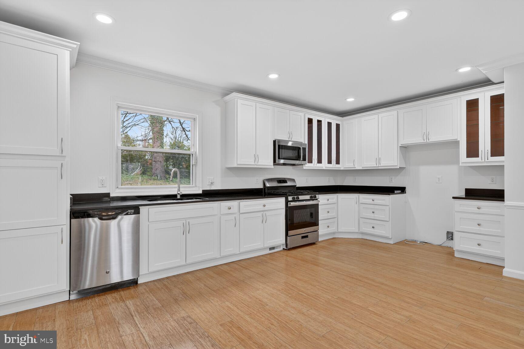 1242 Anacostia Road Southeast Washington, DC 20019 - Photo 7 of 25 Kitchen