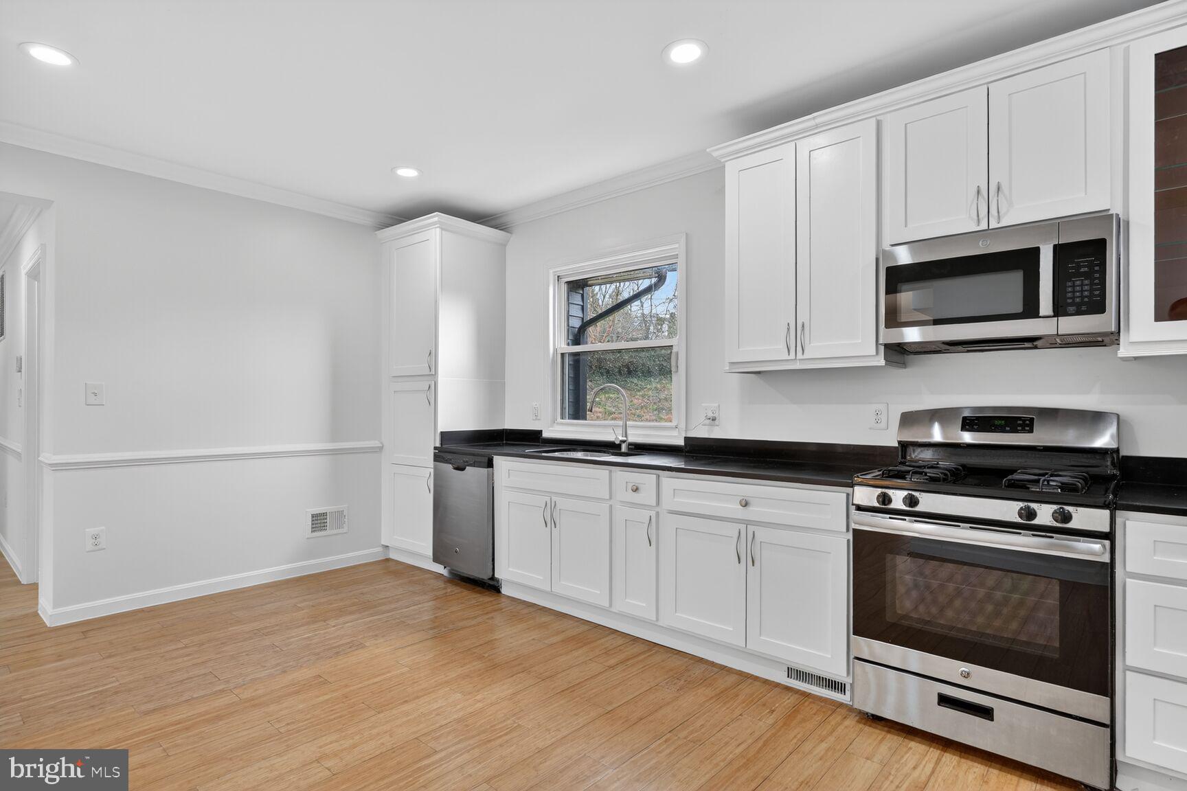 1242 Anacostia Road Southeast Washington, DC 20019 - Photo 8 of 25 Kitchen
