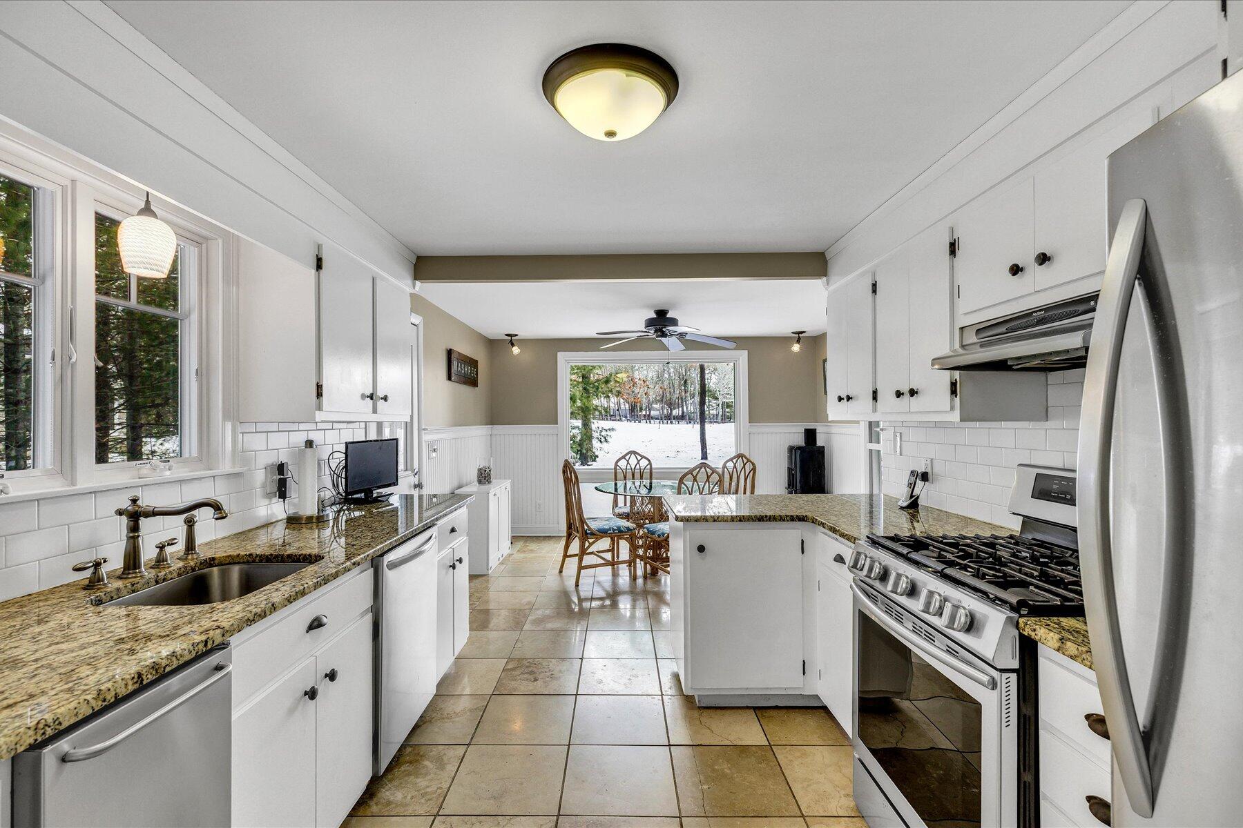 97 Walton Heath Way Mashpee, MA 02649 - Photo 19 of 44 Kitchen