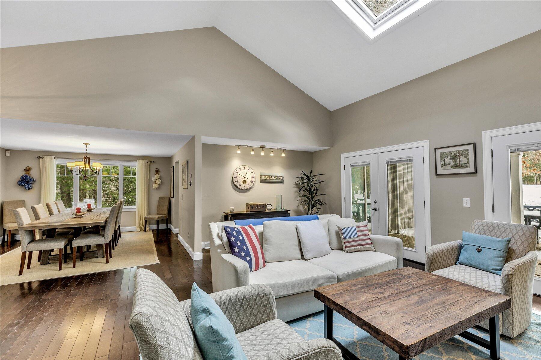 97 Walton Heath Way Mashpee, MA 02649 - Photo 6 of 50 Living Room