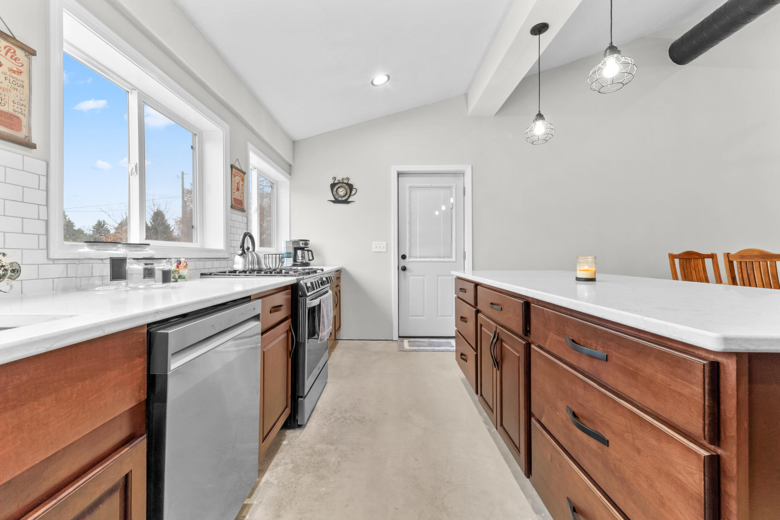 331 East State Street Hanover, MI 49241 - Photo 6 of 30 _DSC2827