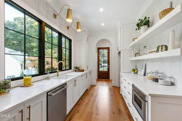 $2,500,000 | 1500 Favorwood Court, Raleigh, NC 27615