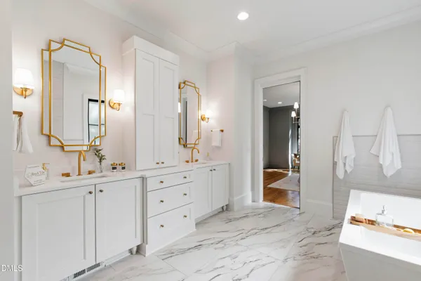 $2,500,000 | 1500 Favorwood Court, Raleigh, NC 27615