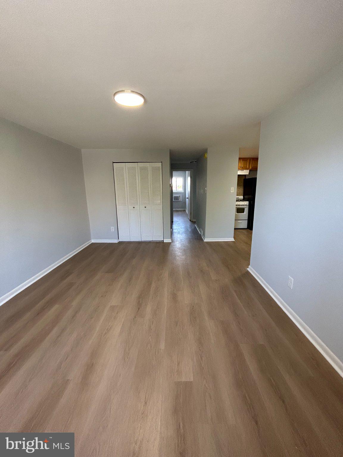 308 Burmont Road Drexel Hill, PA 19026 - Photo 7 of 20 Spacious, light-filled living area.