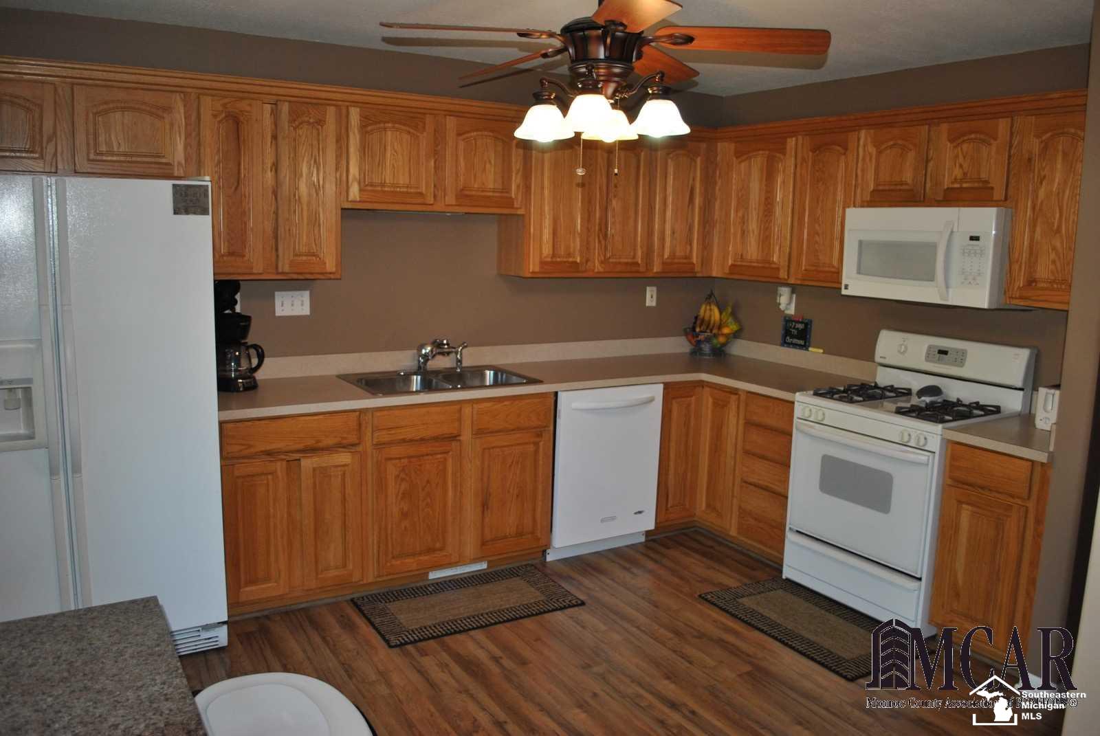 4749 East Dunbar Road Monroe, MI 48161 - Photo 3 of 37 21477087-2.JPG