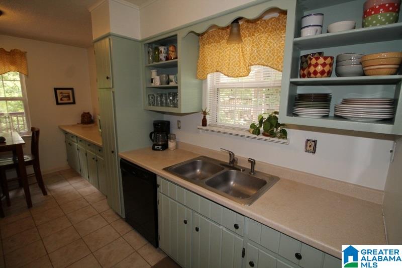 6820 Ridgewood Drive Pinson, AL 35126 - Photo 6 of 21