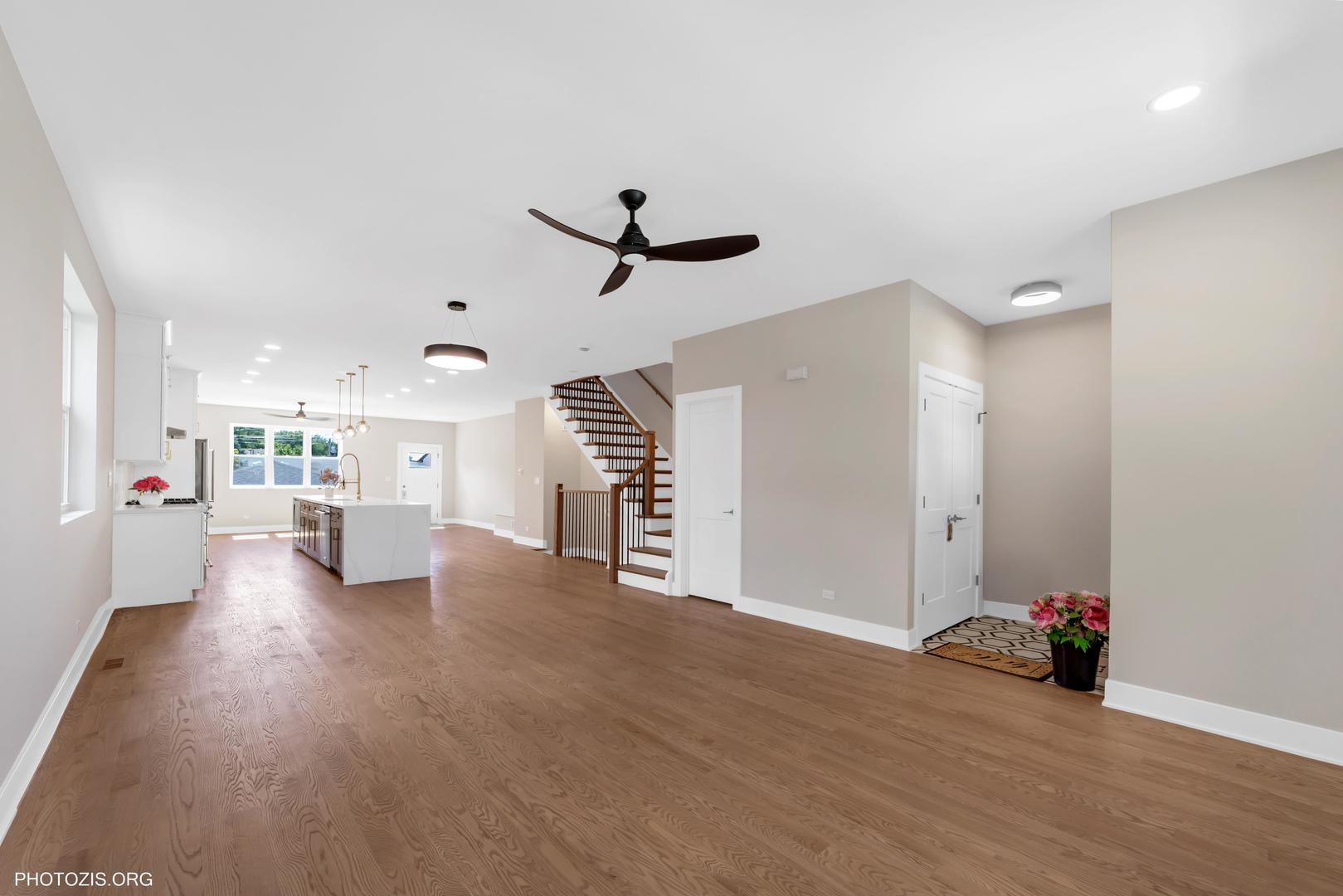 7431 West Forest Preserve Avenue Chicago, IL 60634 - Photo 12 of 36