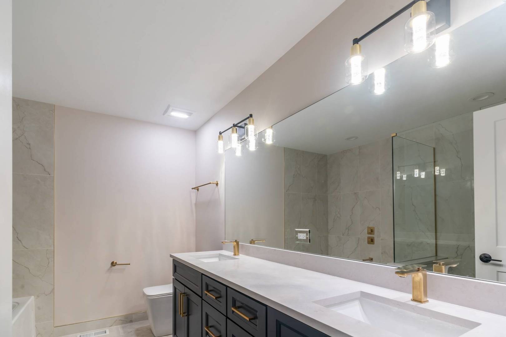 7431 West Forest Preserve Avenue Chicago, IL 60634 - Photo 28 of 36