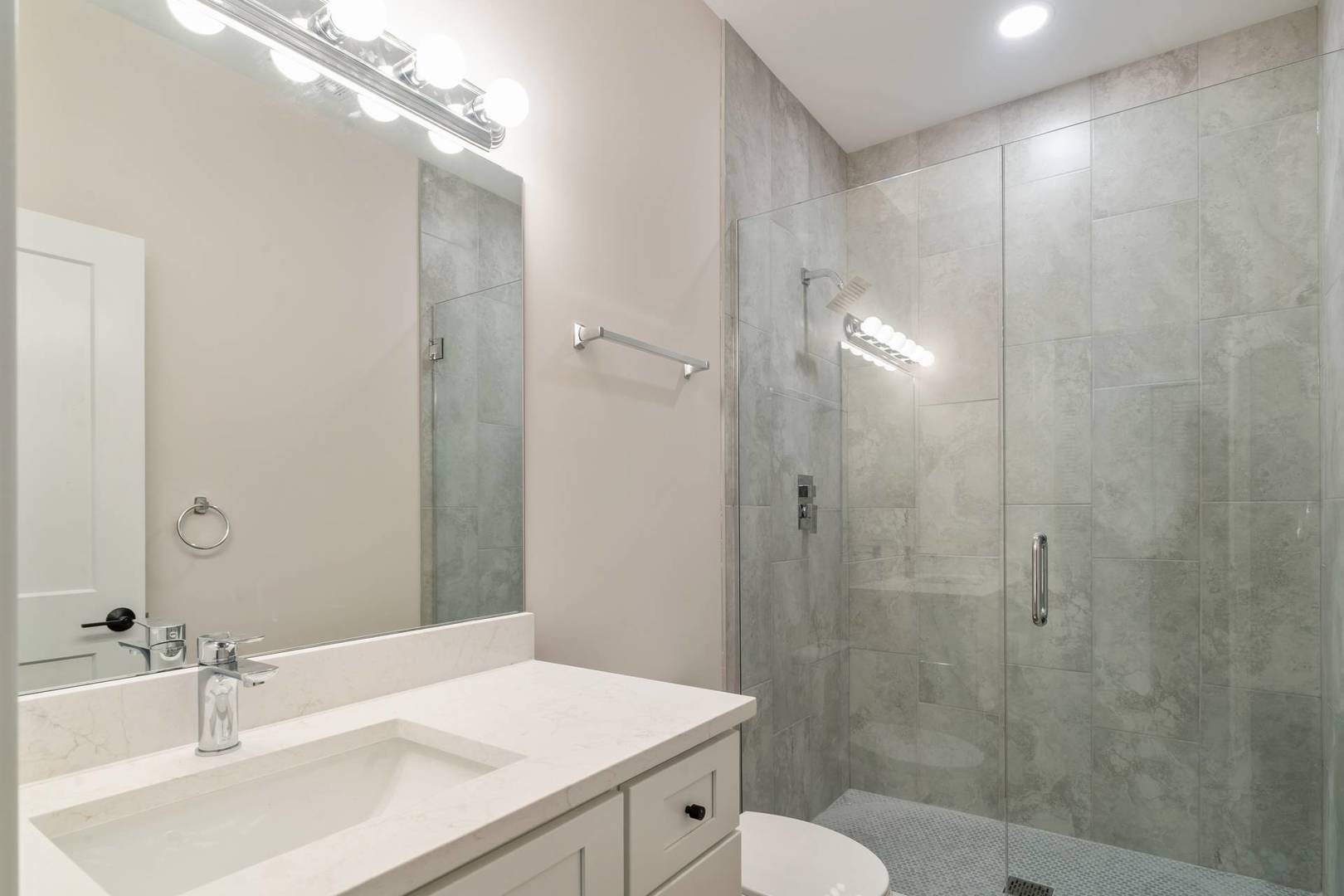 7431 West Forest Preserve Avenue Chicago, IL 60634 - Photo 34 of 36