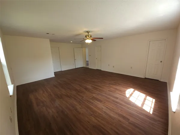 $2,060 | 418 Texas Street, Tomball, TX 77375