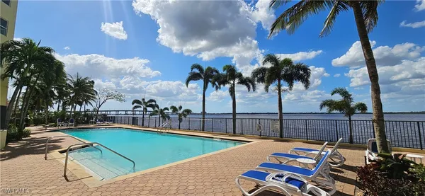 $2,300 | 2797 First Street, Unit 804, Fort Myers, FL 33916