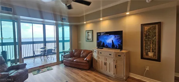 $2,300 | 2797 First Street, Unit 804, Fort Myers, FL 33916