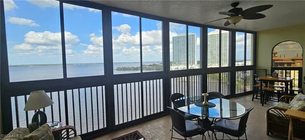 $2,300 | 2797 First Street, Unit 804, Fort Myers, FL 33916