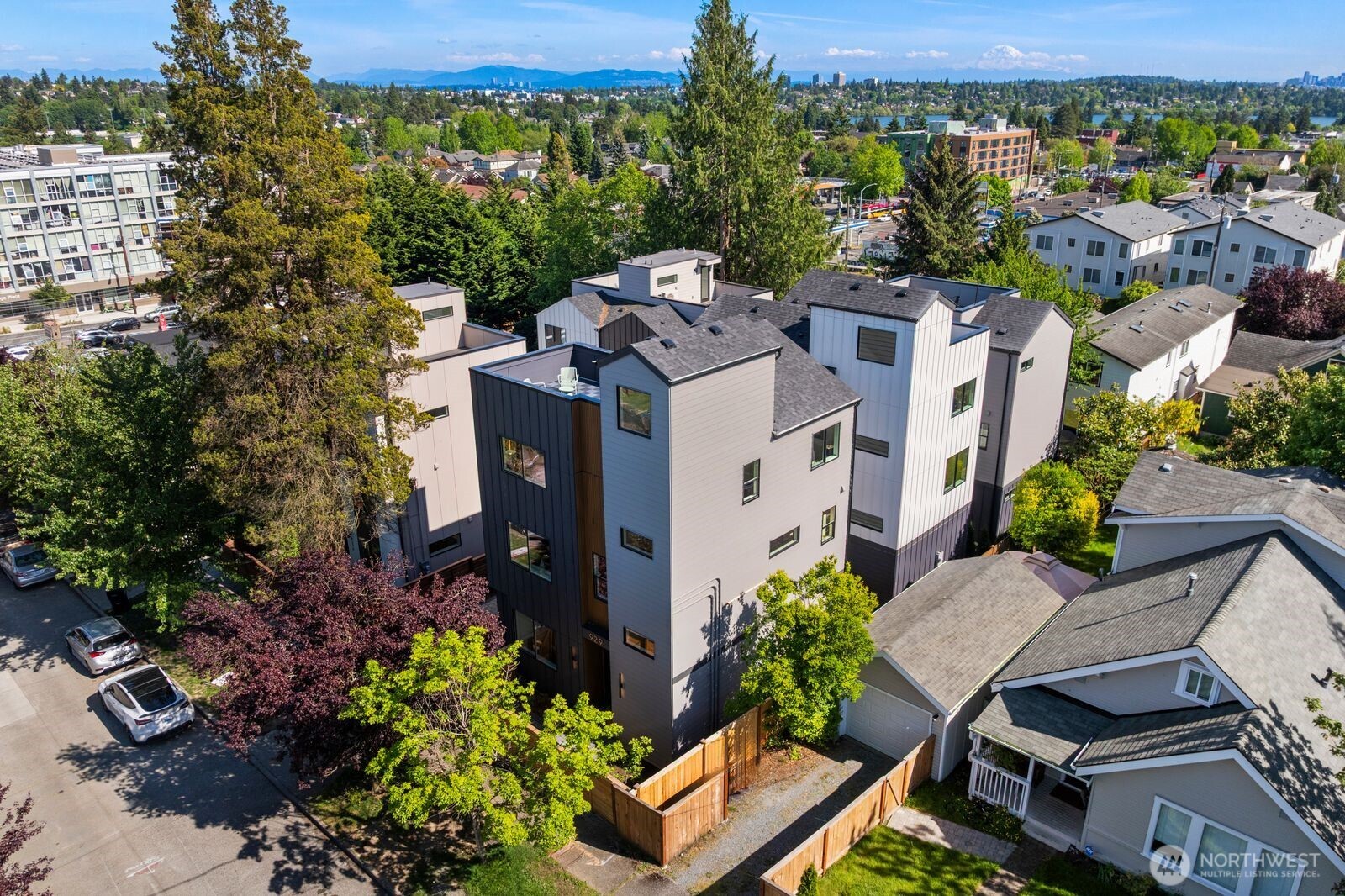 929 North 87th Street Seattle, WA 98103 - Photo 34 of 38