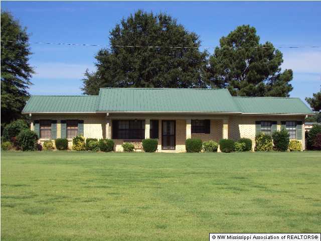189 Jeff Sanders Road Batesville, MS 38606 - Photo 1 of 12 Primary Photo
