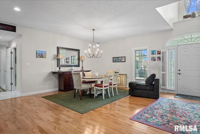 $499,900 | 28360 Quarton Road, Palmyra, IL 62674