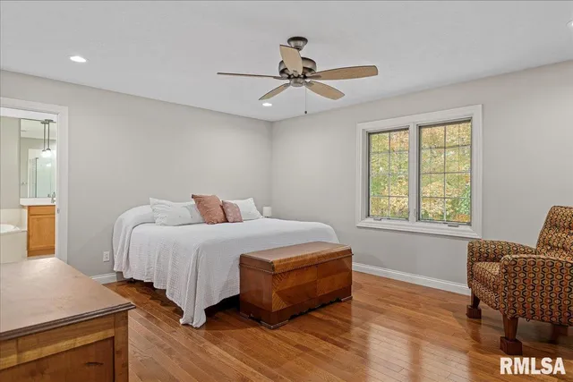 $499,900 | 28360 Quarton Road, Palmyra, IL 62674