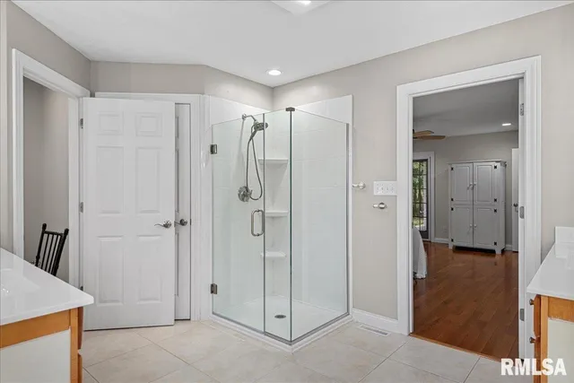 $499,900 | 28360 Quarton Road, Palmyra, IL 62674