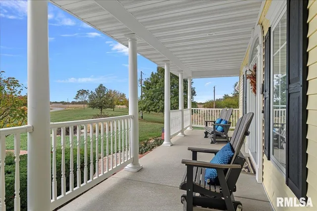 $499,900 | 28360 Quarton Road, Palmyra, IL 62674