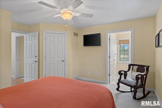 $499,900 | 28360 Quarton Road, Palmyra, IL 62674