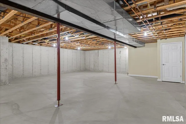 $499,900 | 28360 Quarton Road, Palmyra, IL 62674