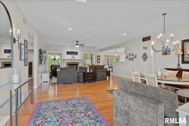 $499,900 | 28360 Quarton Road, Palmyra, IL 62674