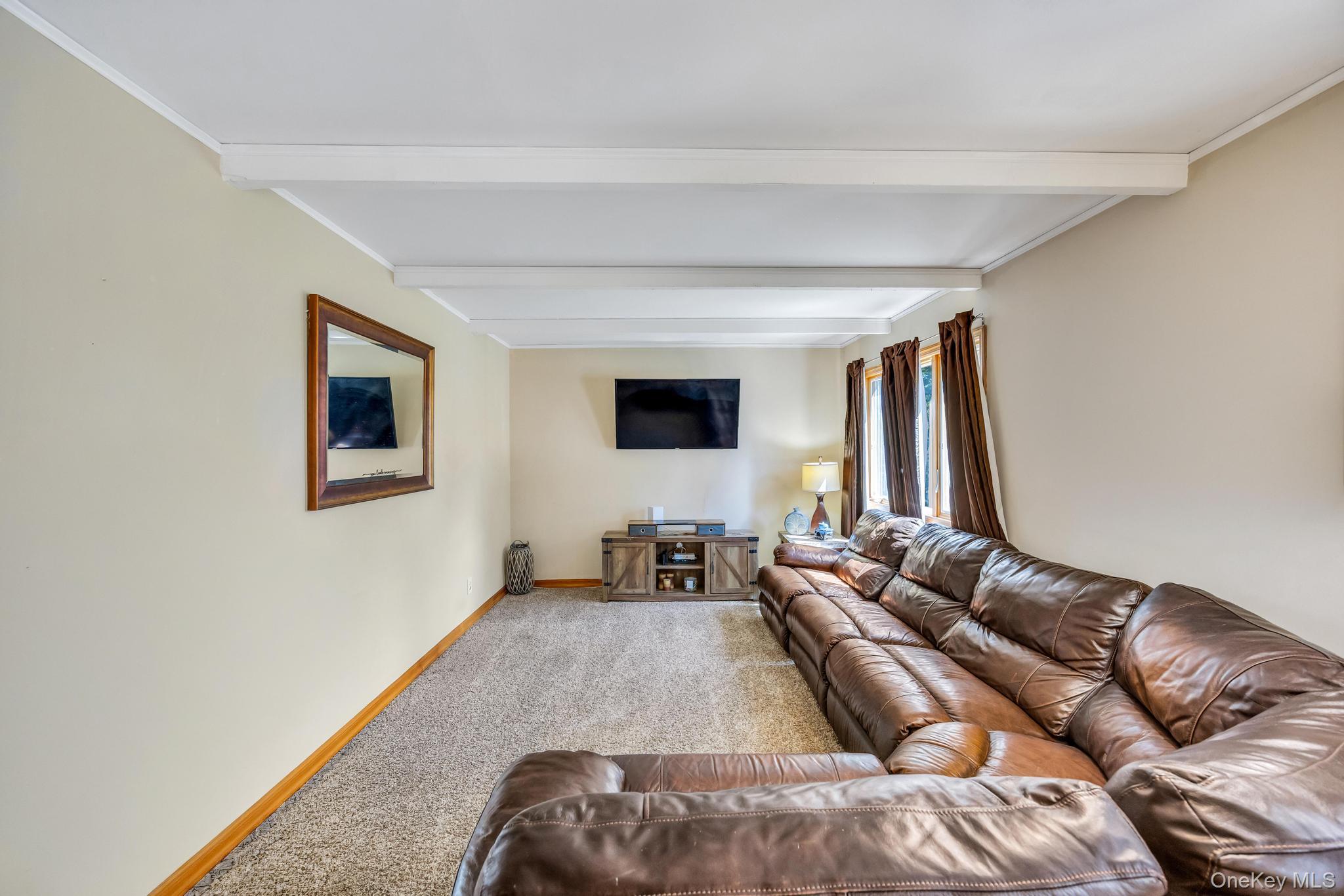 358 Holbrook Road Ronkonkoma, NY 11779 - Photo 21 of 42