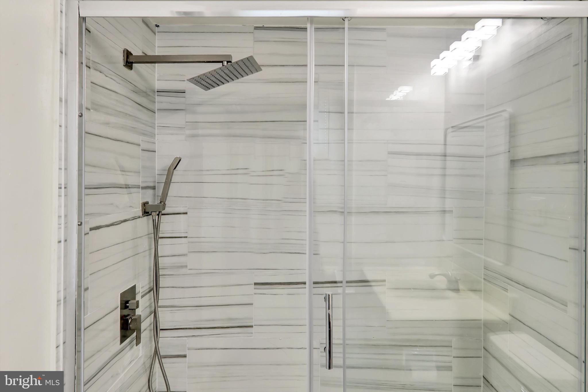 236 Wunder Street Reading, PA 19602 - Photo 20 of 27 a bathroom with a shower