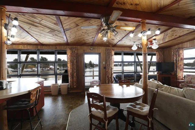 $749,000 | Xxx Xxx Lake, Cook, MN 55723