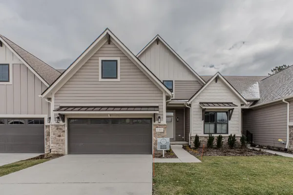 $562,900 | 1303 Gallery Pointe Drive, Saline, MI 48176