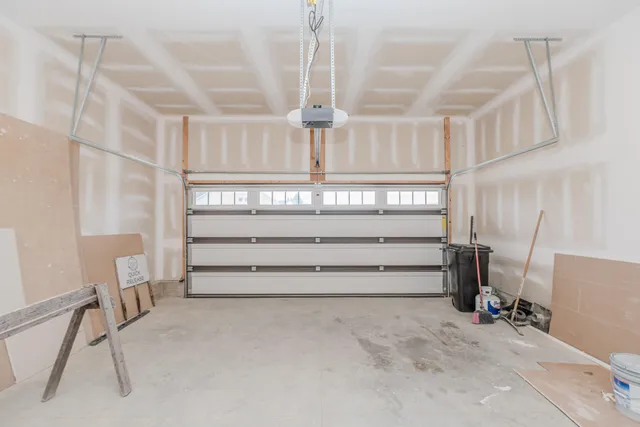 $585,900 | 1303 Gallery Pointe Drive, Saline, MI 48176