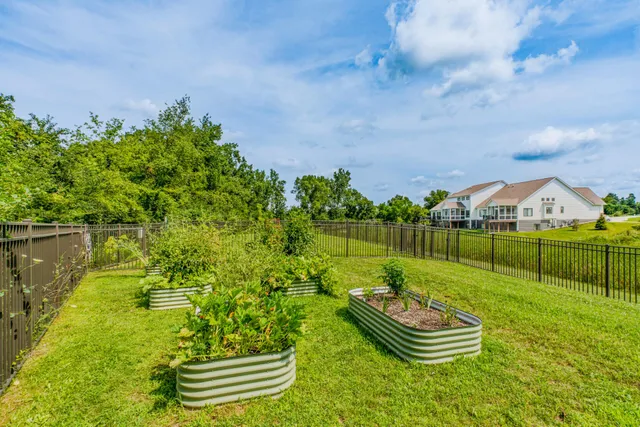 $585,900 | 1303 Gallery Pointe Drive, Saline, MI 48176