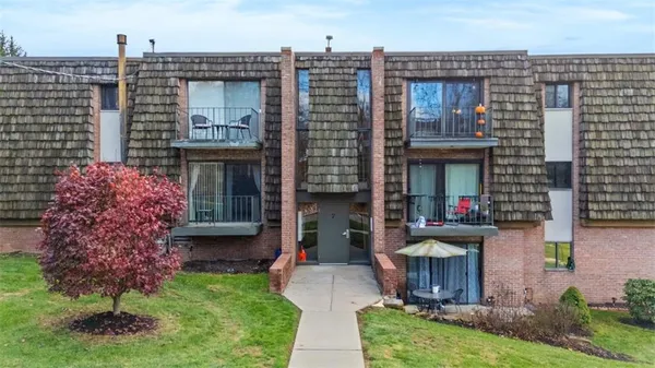 $144,900 | 732 Forest Green Drive, Coraopolis, PA 15108