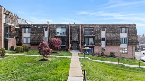 $144,900 | 732 Forest Green Drive, Coraopolis, PA 15108