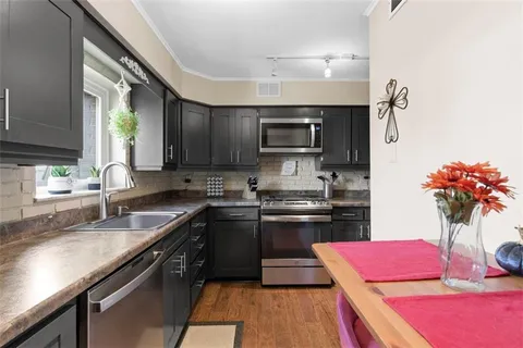 $144,900 | 732 Forest Green Drive, Coraopolis, PA 15108