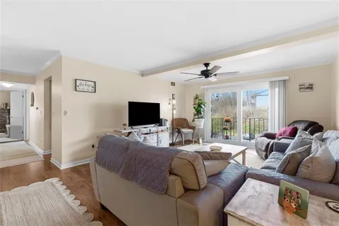 $144,900 | 732 Forest Green Drive, Coraopolis, PA 15108