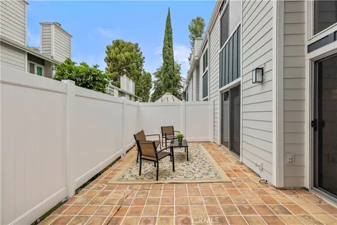 $699,000 | 18150 Andrea Circle South, Unit 1, Northridge, CA 91325