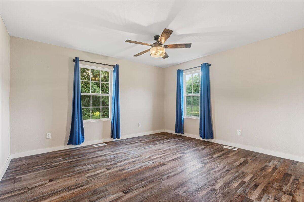 619 Huff Bend Lane Ten Mile, TN 37880 - Photo 12 of 30