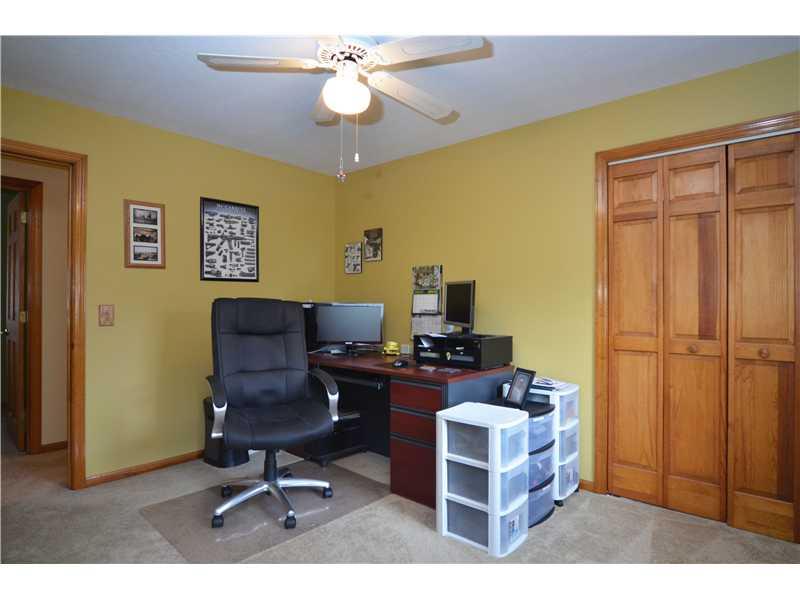 19 Lockwood Road Economy, PA 15005 - Photo 23 of 25 Bedroom. 3rd Bedroom / Office