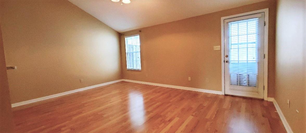 8013 Intervale Way Powell, TN 37849 - Photo 2 of 18 Living Room