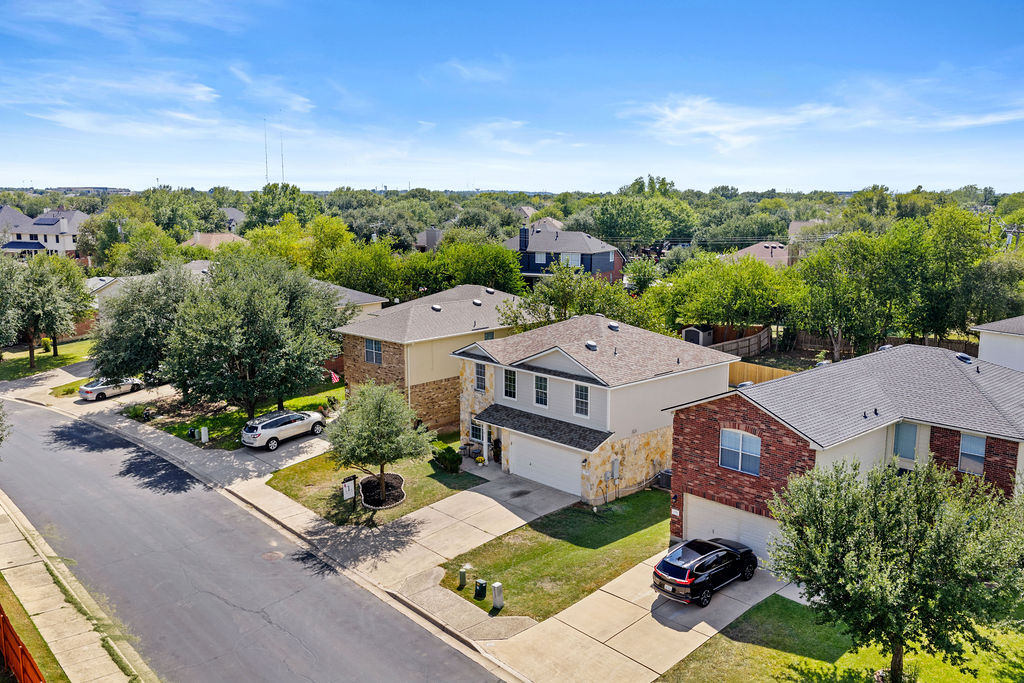 525 Meadow Park Drive Georgetown, TX 78626 - Photo 32 of 39 an aerial view of a house