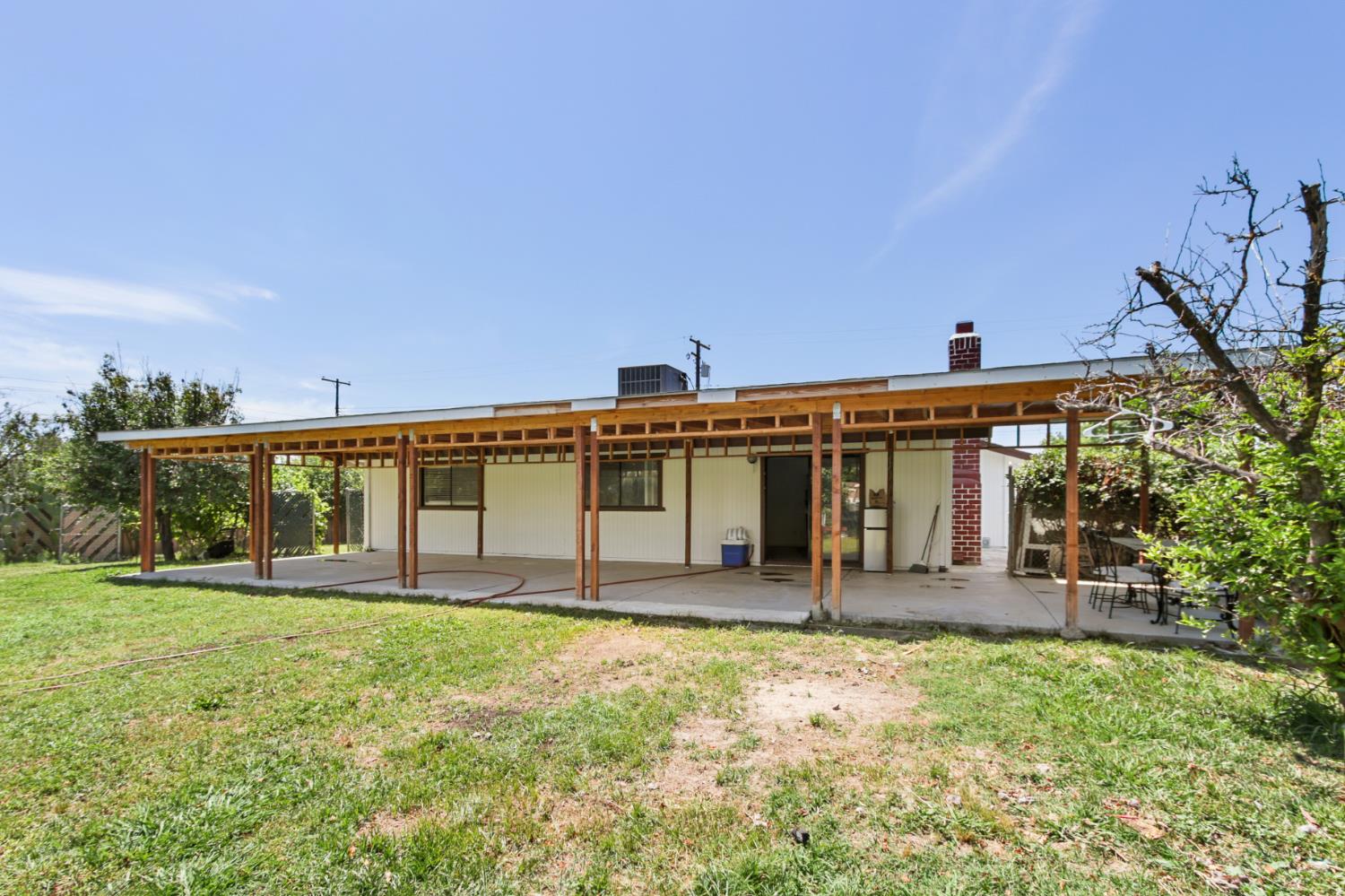 7208 7th Street Rio Linda, CA 95673 - Photo 30 of 41 front view of a house with a yard