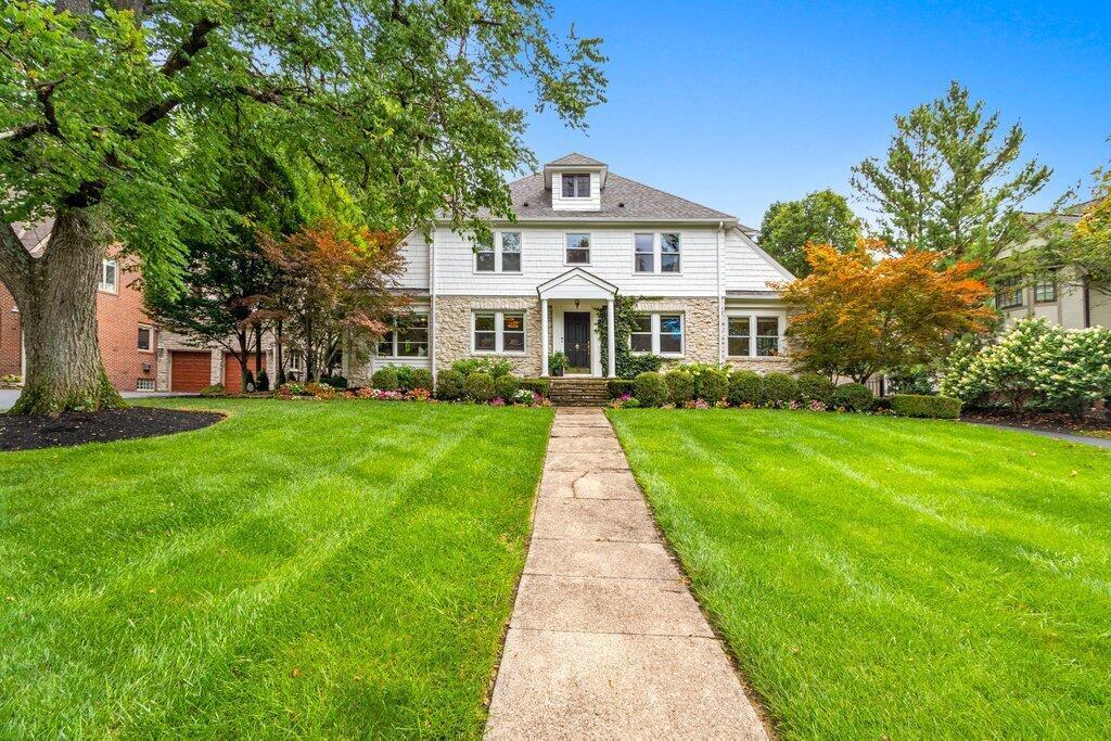 2274 Yorkshire Road-2.jpg-SMALL