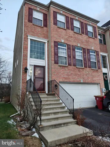 $419,999 | 2079 Huntington Lane, Easton, PA 18040