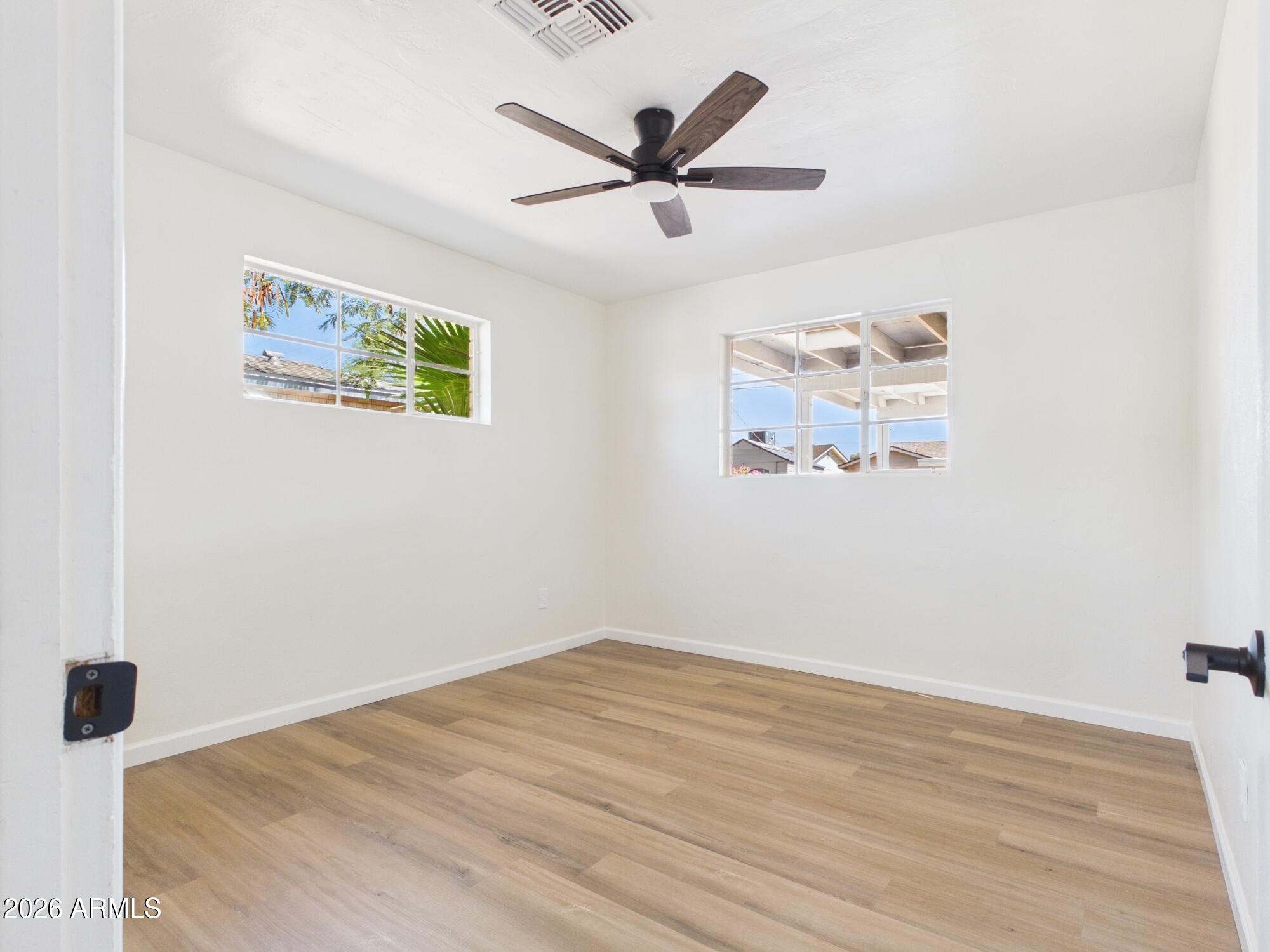 2759 West Lawrence Road Phoenix, AZ 85017 - Photo 24 of 26